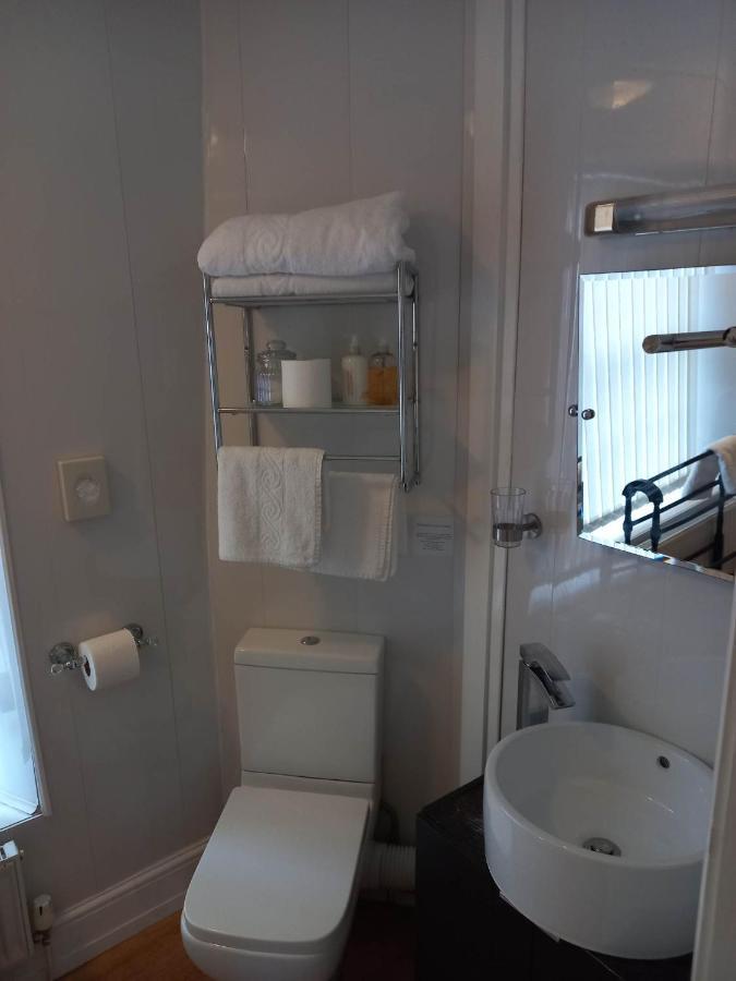 באונס-און-ווינדרמיר Virginia Cottage Guest House מראה חיצוני תמונה